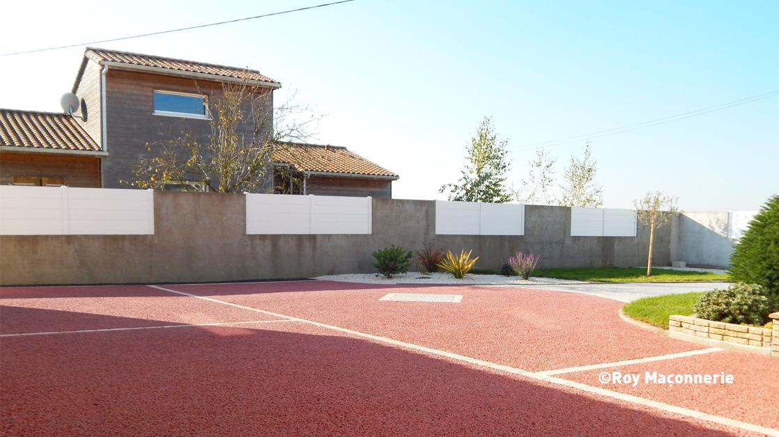 Un béton drainant dans les tons rouges