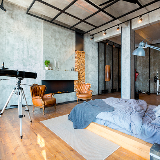 Chambre industrielle avec des touches colorées