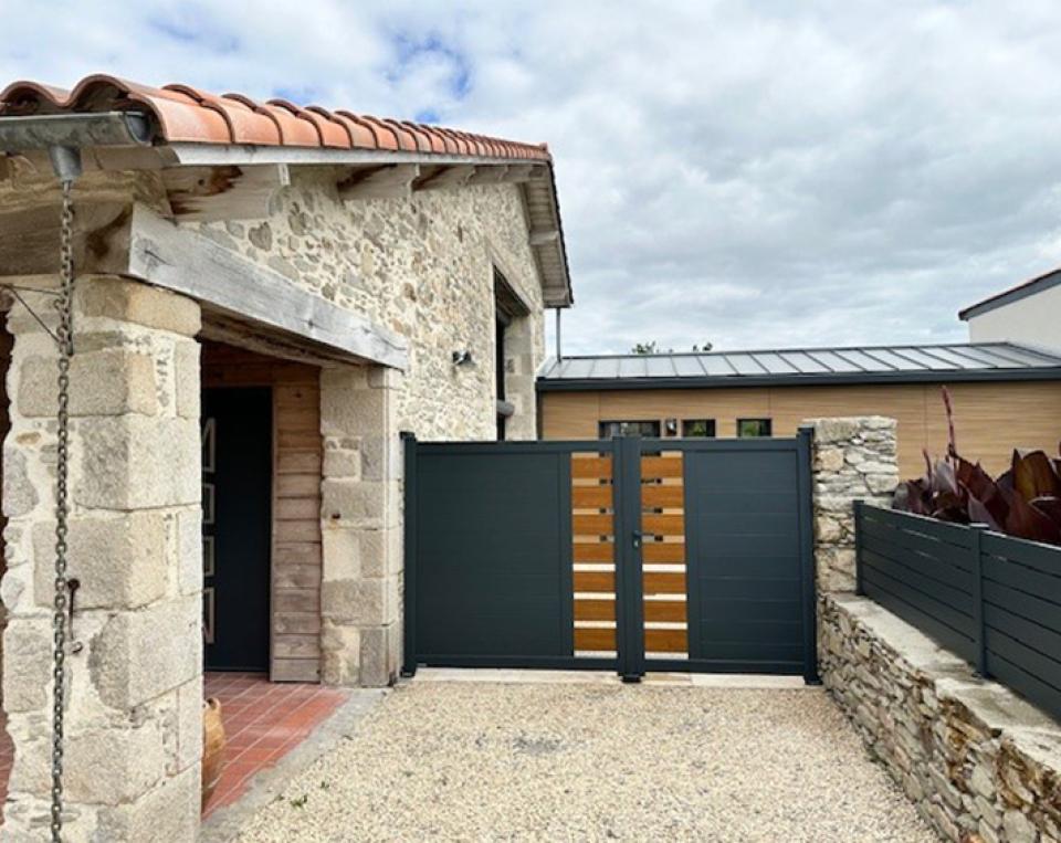 Installation de portail sur mesure en Vendée